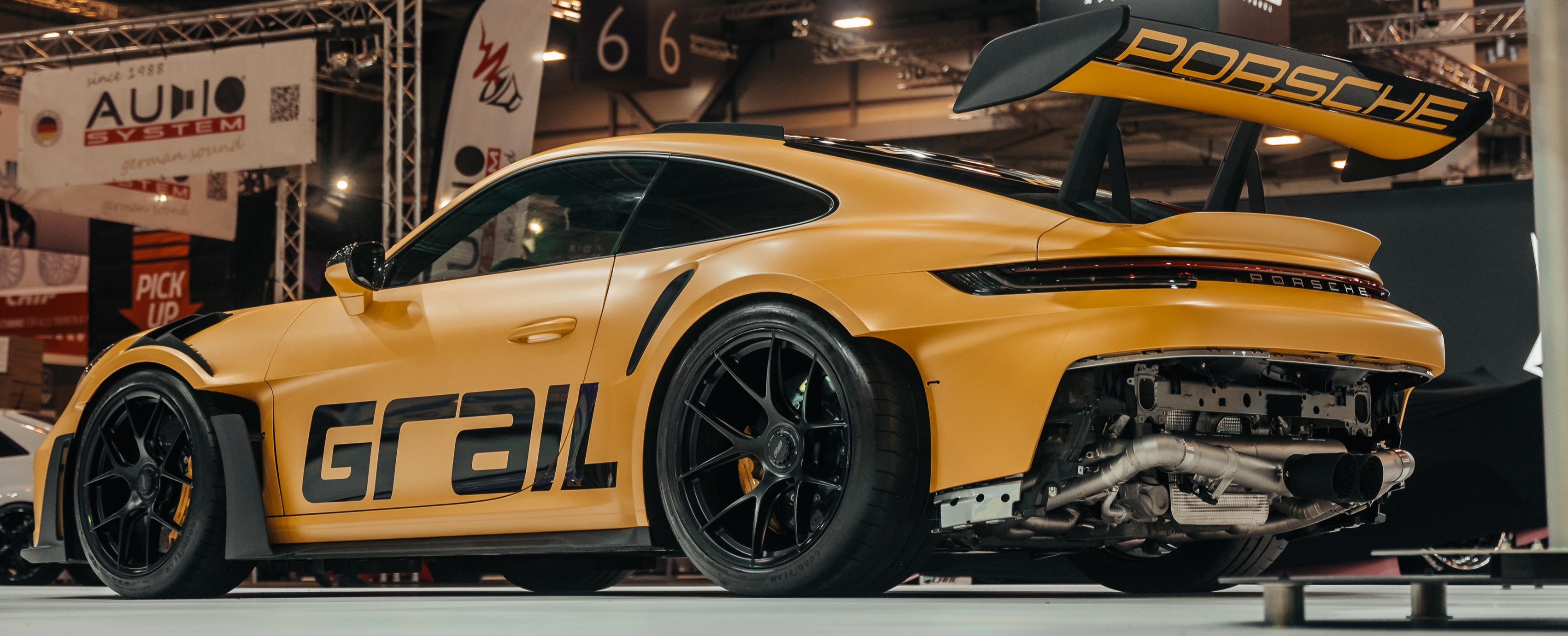 Porsche 992 GT3 RS mit GRAIL Abgasanlage